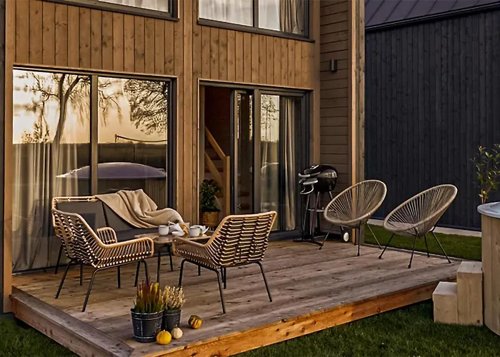 2 Bedroom Lovely In *